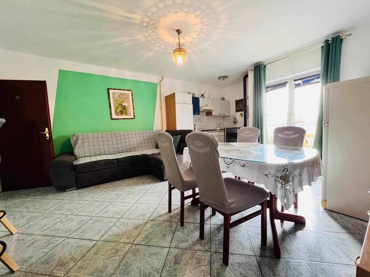 Mira Apartment Pula Exterior photo