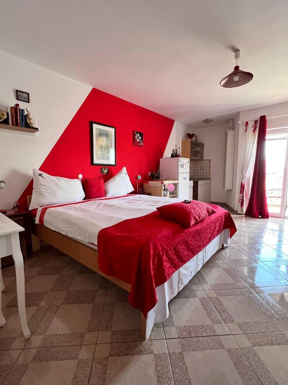 Mira Apartment Pula Exterior photo